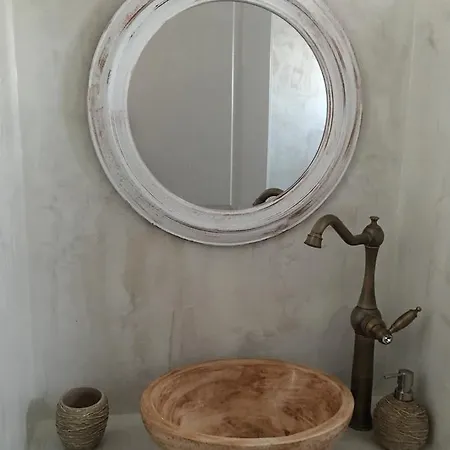 Astrofegia Kır Evi Donoussa